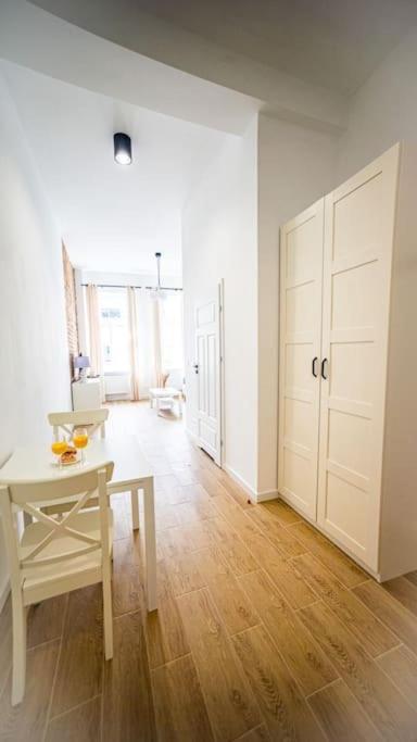 Stylish Apartment In Warschau Buitenkant foto